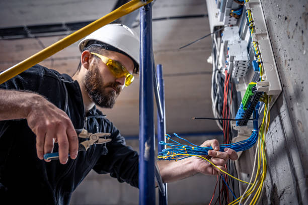 Best Licensed Electrician  in Broad Brook, CT